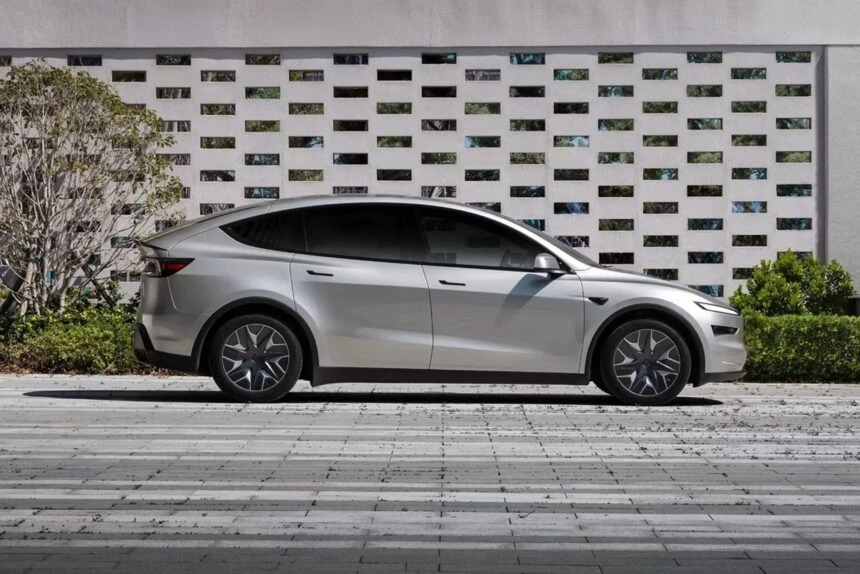 Tesla запатентувала систему, яка «присмоктує» електромобіль до дороги